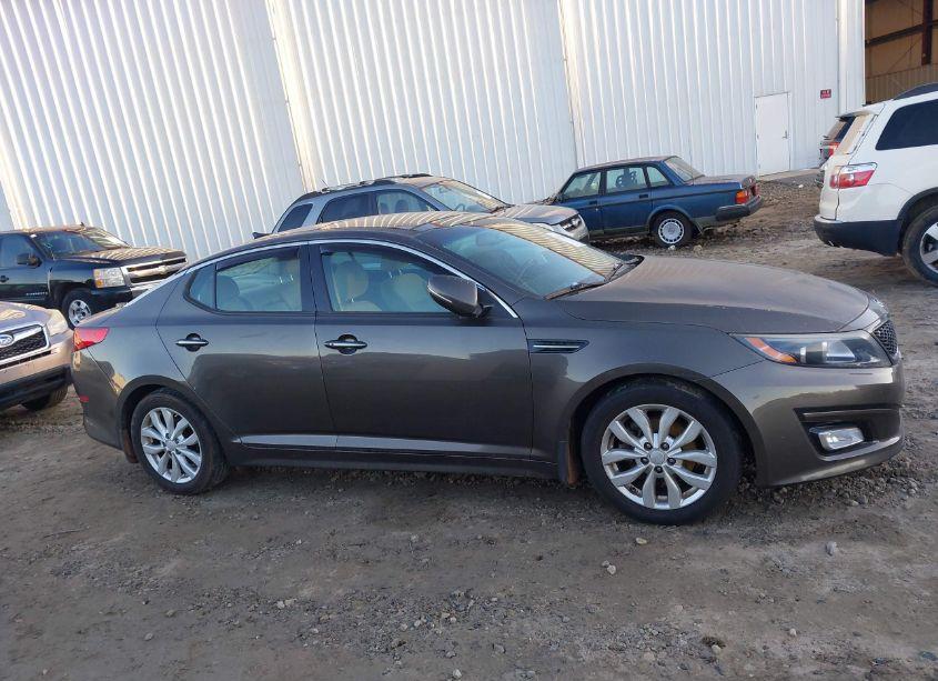 Photo 13 of 2015 Kia Optima EX (VIN 5XXGN4A71FG374837)