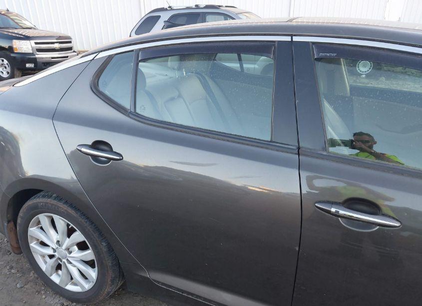 Photo 6 of 2015 Kia Optima EX (VIN 5XXGN4A71FG374837)