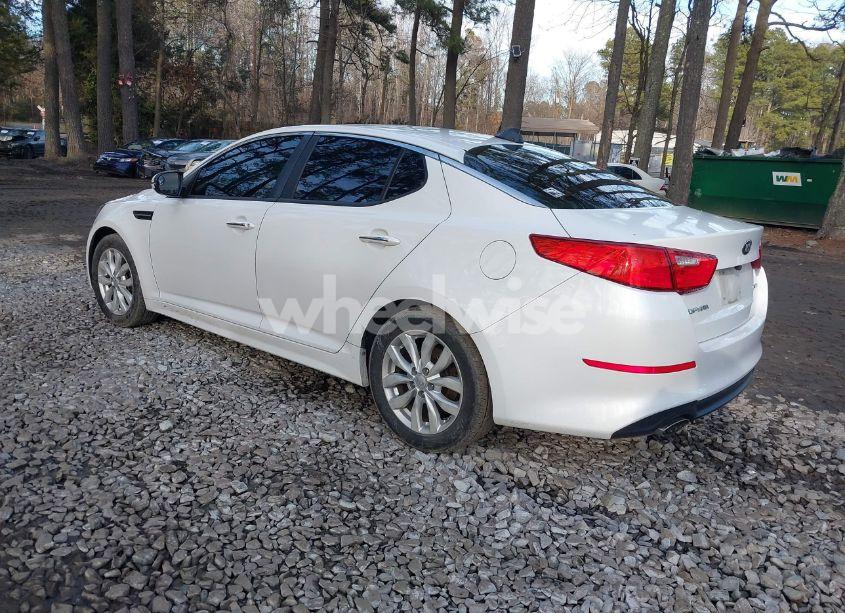 Photo 3 of 2015 Kia Optima EX (VIN 5XXGN4A71FG392559)