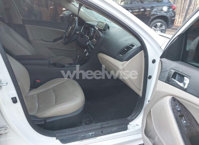 Photo 5 of 2015 Kia Optima EX (VIN 5XXGN4A71FG392559)