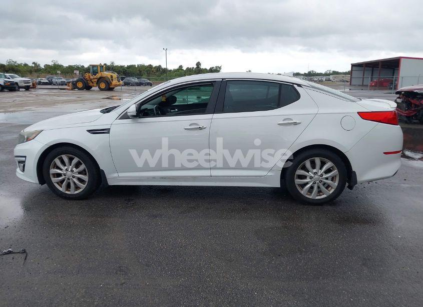 Photo 14 of 2015 Kia Optima EX (VIN 5XXGN4A71FG421848)