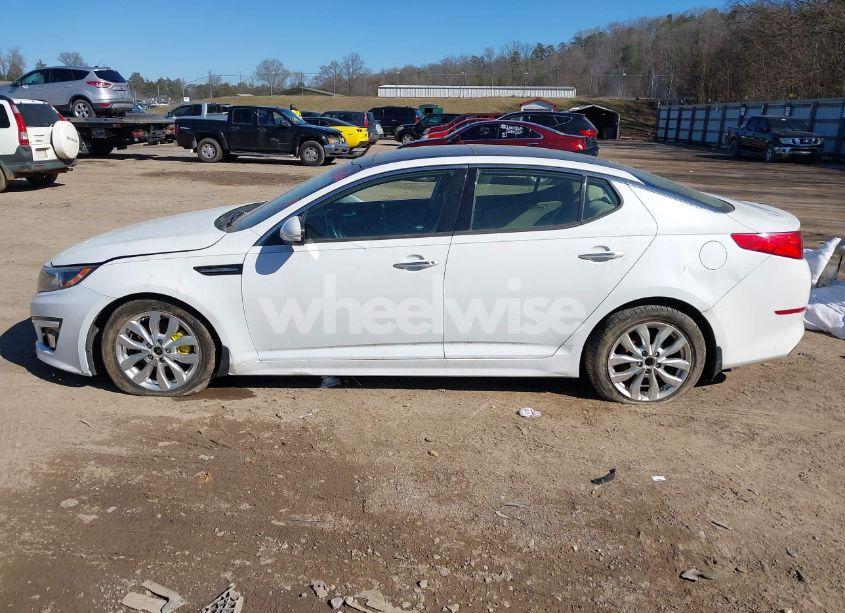 Photo 13 of 2015 Kia Optima EX (VIN 5XXGN4A71FG433529)