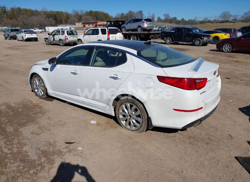 Photo 3 of 2015 Kia Optima EX (VIN 5XXGN4A71FG433529)