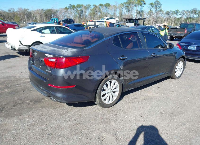 Photo 4 of 2015 Kia Optima EX (VIN 5XXGN4A71FG436950)