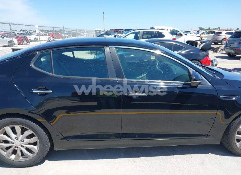 Photo 13 of 2015 Kia Optima EX (VIN 5XXGN4A71FG441534)