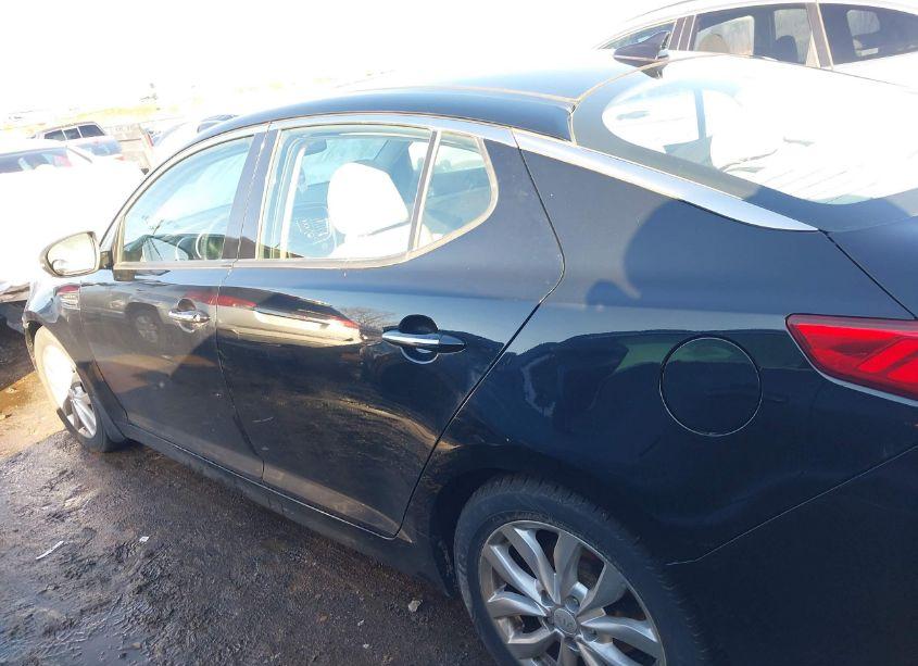 Photo 13 of 2015 Kia Optima EX (VIN 5XXGN4A71FG444501)