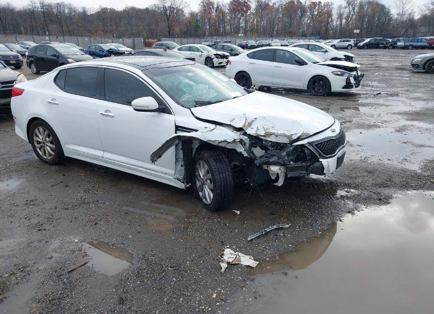 2015 Kia Optima EX (VIN 5XXGN4A71FG468264) main photo