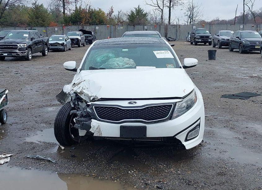 Photo 12 of 2015 Kia Optima EX (VIN 5XXGN4A71FG468264)