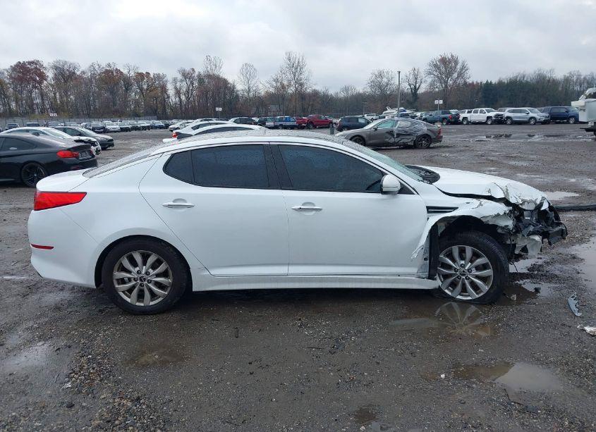 Photo 13 of 2015 Kia Optima EX (VIN 5XXGN4A71FG468264)