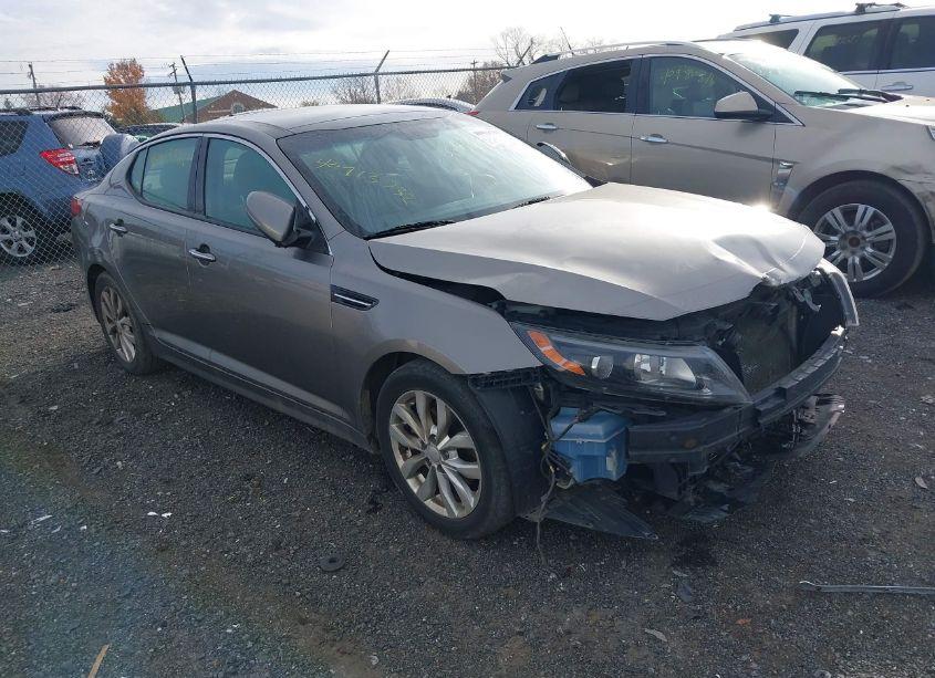 2015 Kia Optima EX (VIN 5XXGN4A71FG502820) main photo