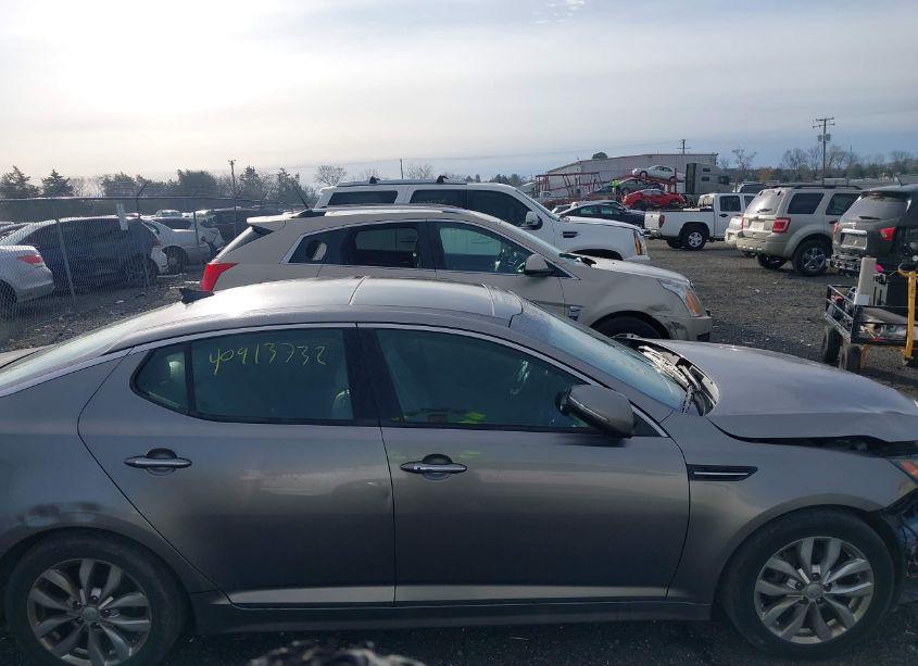 Photo 13 of 2015 Kia Optima EX (VIN 5XXGN4A71FG502820)