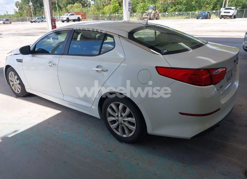 Photo 3 of 2015 Kia Optima EX (VIN 5XXGN4A72FG350868)