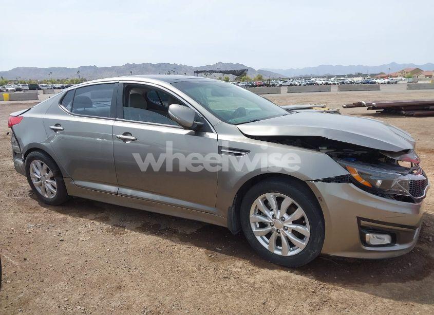 Photo 13 of 2015 Kia Optima EX (VIN 5XXGN4A72FG370344)