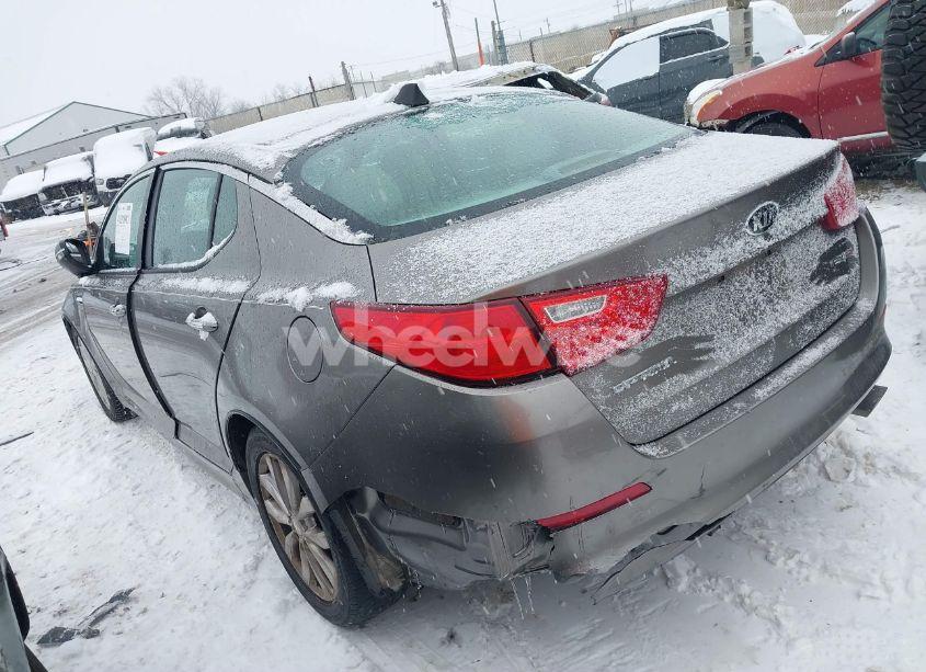 Photo 3 of 2015 Kia Optima EX (VIN 5XXGN4A72FG437864)