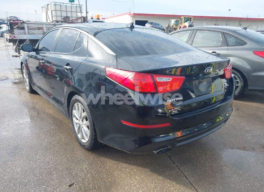 Photo 3 of 2015 Kia Optima EX (VIN 5XXGN4A72FG452512)