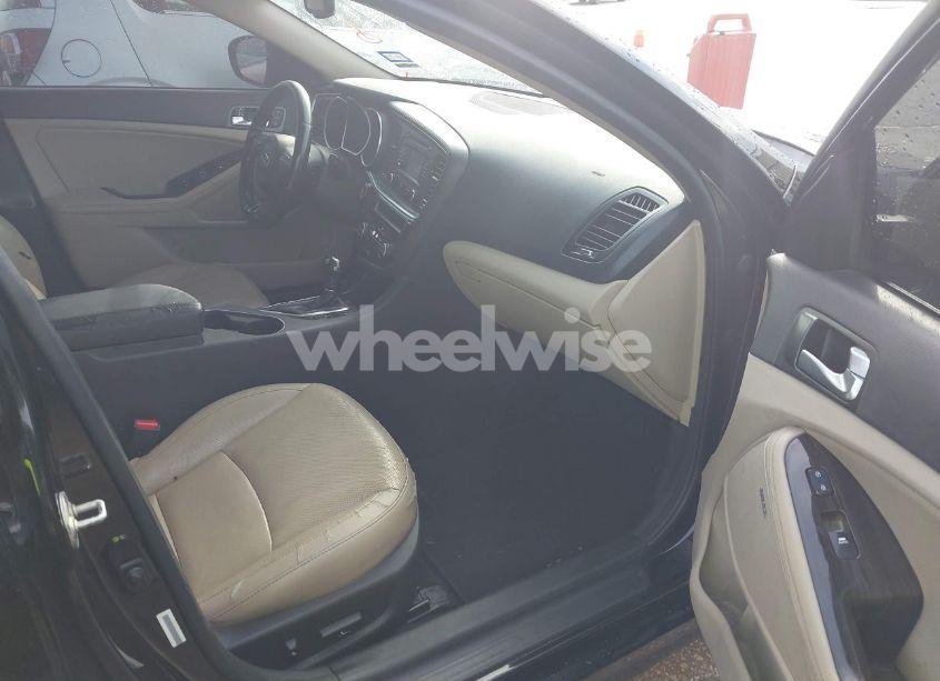 Photo 5 of 2015 Kia Optima EX (VIN 5XXGN4A72FG452512)