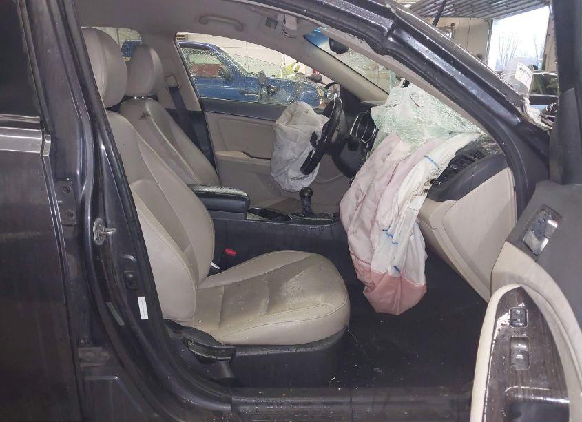 Photo 5 of 2015 Kia Optima EX (VIN 5XXGN4A72FG470489)