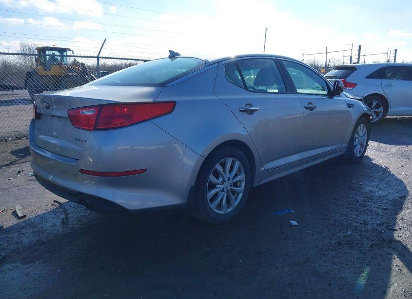 Photo 4 of 2015 Kia Optima EX (VIN 5XXGN4A73FG445777)