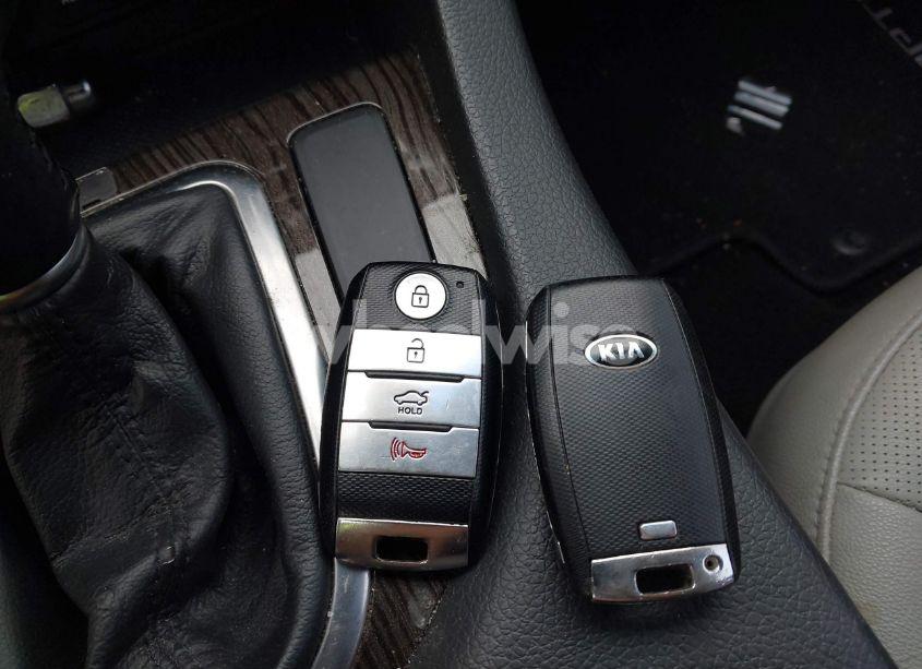 Photo 11 of 2015 Kia Optima EX (VIN 5XXGN4A73FG470310)