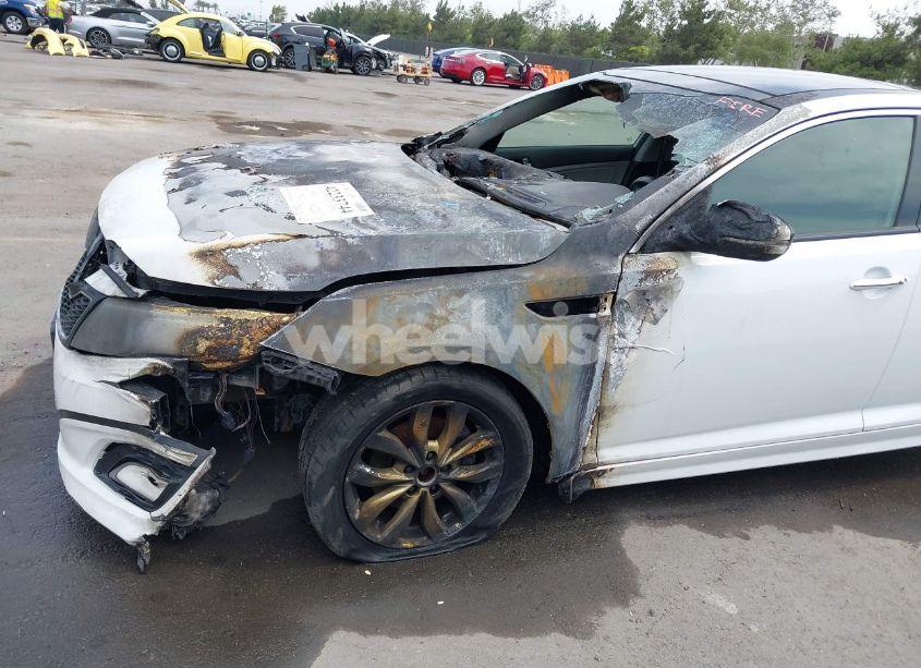 Photo 12 of 2015 Kia Optima EX (VIN 5XXGN4A73FG481095)