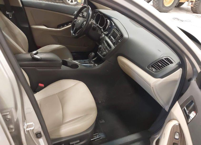 Photo 5 of 2012 Kia Optima EX (VIN 5XXGN4A74CG041057)