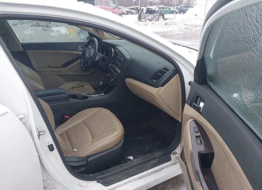 Photo 5 of 2012 Kia Optima EX (VIN 5XXGN4A74CG084667)