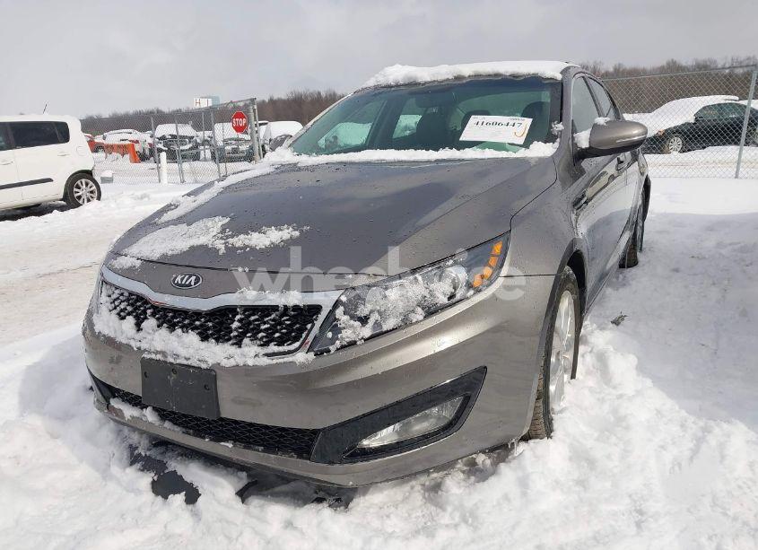 Photo 2 of 2013 Kia Optima EX (VIN 5XXGN4A74DG130824)