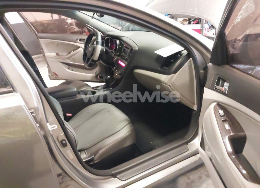 Photo 5 of 2013 Kia Optima EX (VIN 5XXGN4A74DG165525)