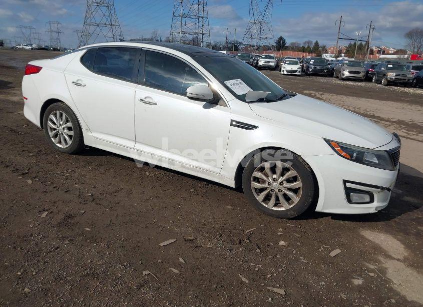 2015 Kia Optima EX (VIN 5XXGN4A74FG428048) main photo
