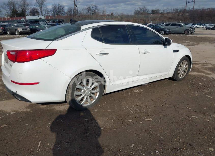 Photo 4 of 2015 Kia Optima EX (VIN 5XXGN4A74FG428048)