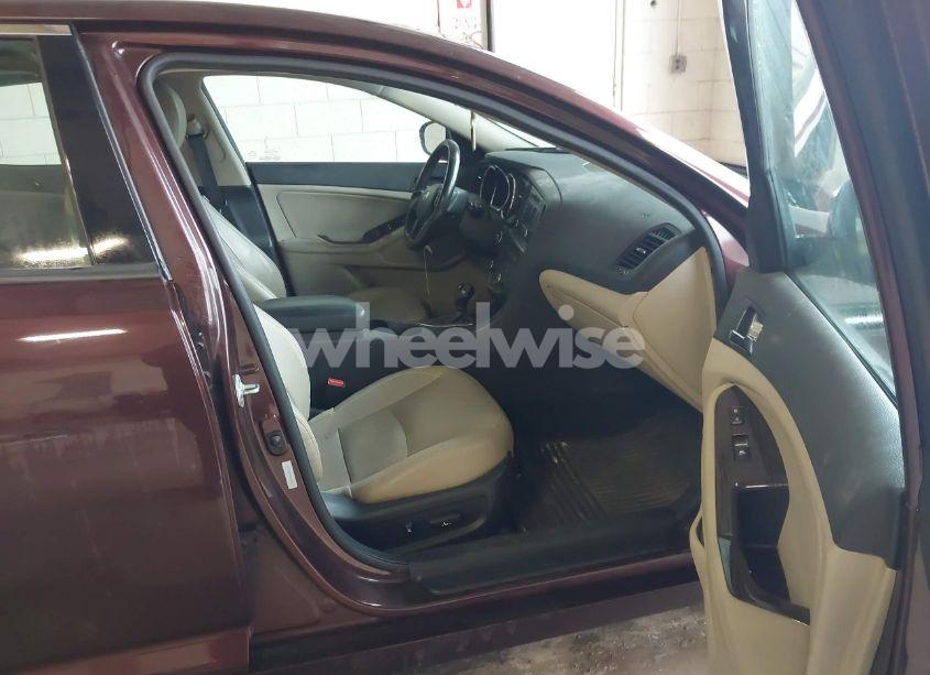 Photo 5 of 2012 Kia Optima EX (VIN 5XXGN4A75CG085097)