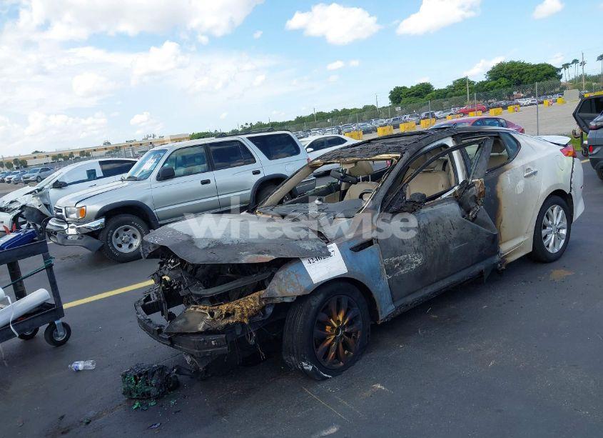 Photo 2 of 2015 Kia Optima EX (VIN 5XXGN4A75FG416782)