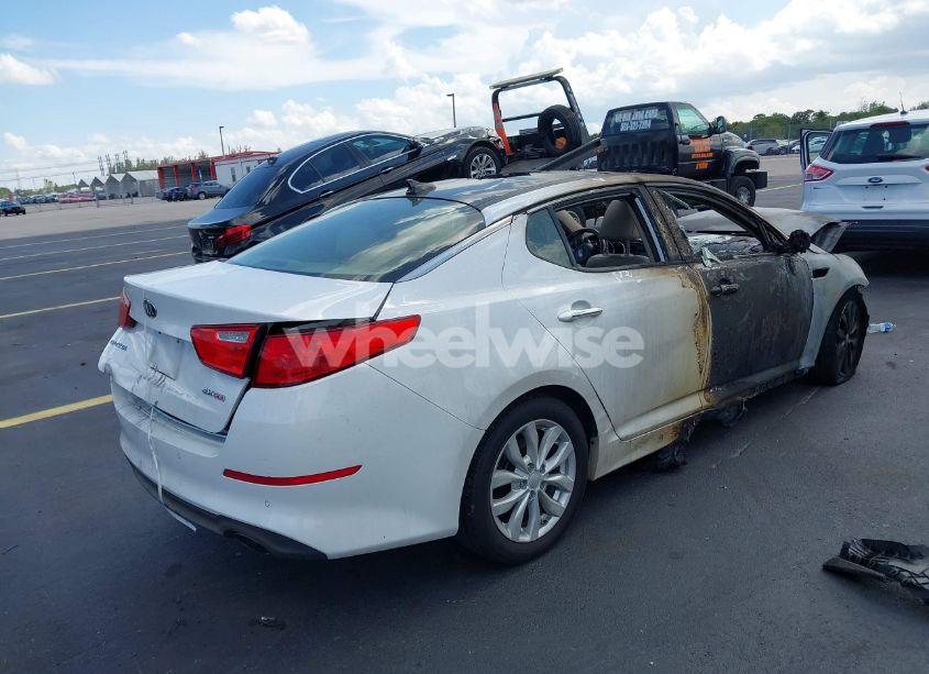 Photo 4 of 2015 Kia Optima EX (VIN 5XXGN4A75FG416782)