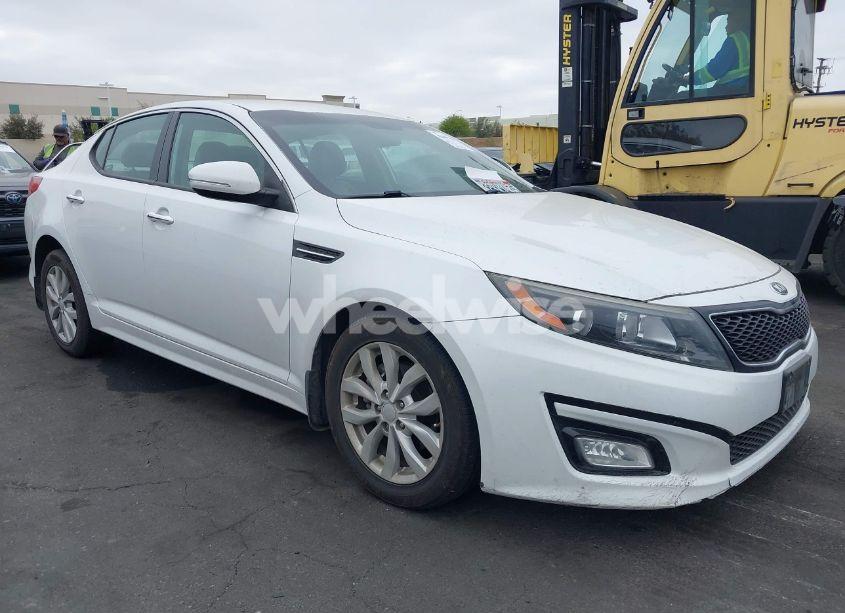 2015 Kia Optima EX (VIN 5XXGN4A75FG450902) main photo