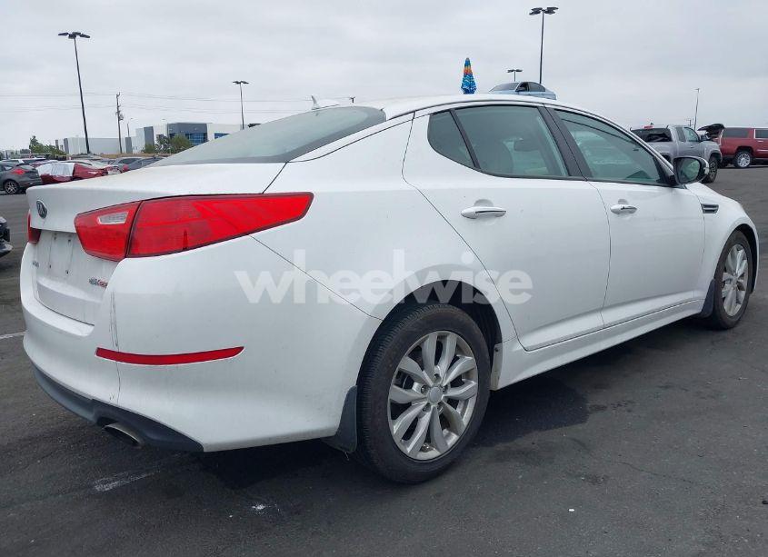 Photo 4 of 2015 Kia Optima EX (VIN 5XXGN4A75FG450902)