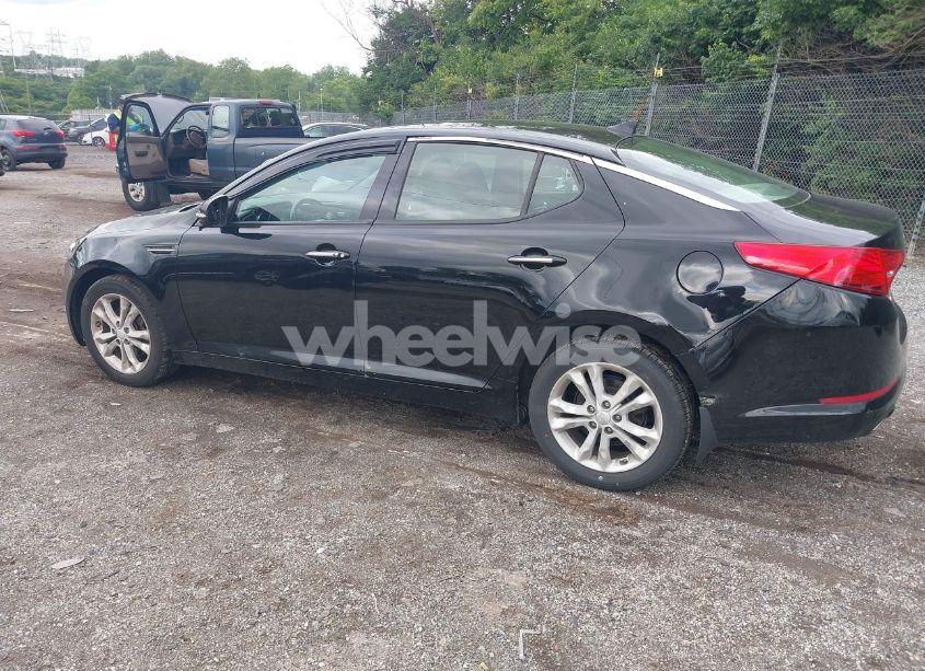 Photo 3 of 2012 Kia Optima EX (VIN 5XXGN4A76CG051931)