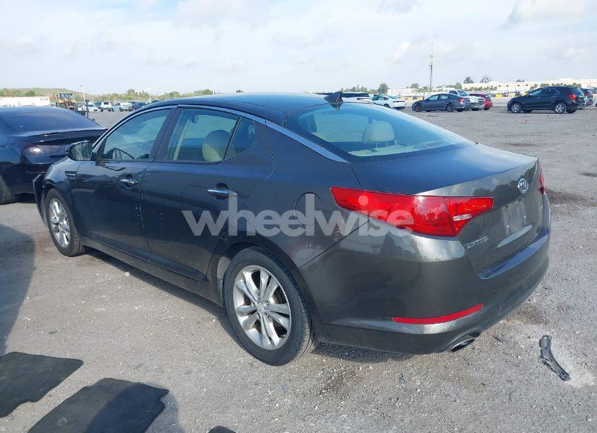 Photo 3 of 2012 Kia Optima EX (VIN 5XXGN4A76CG069877)