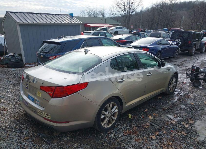 Photo 4 of 2013 Kia Optima EX (VIN 5XXGN4A76DG117797)