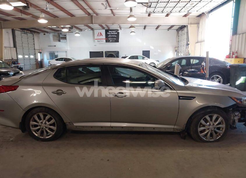 Photo 13 of 2015 Kia Optima EX (VIN 5XXGN4A76FG481964)