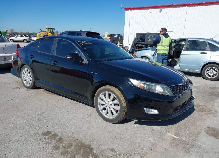 2015 Kia Optima EX (VIN 5XXGN4A76FG495301) main photo