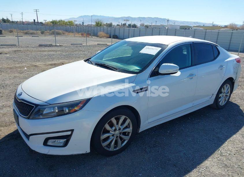 Photo 2 of 2015 Kia Optima EX (VIN 5XXGN4A76FG512789)