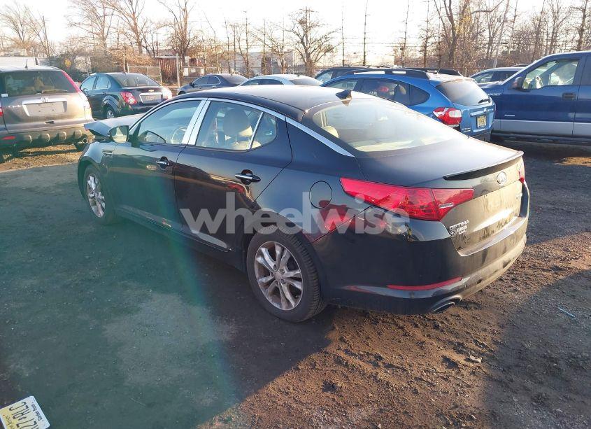 Photo 3 of 2012 Kia Optima EX (VIN 5XXGN4A77CG006917)