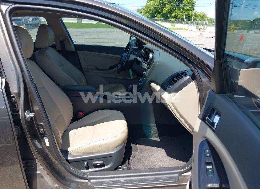 Photo 5 of 2012 Kia Optima EX (VIN 5XXGN4A77CG023524)