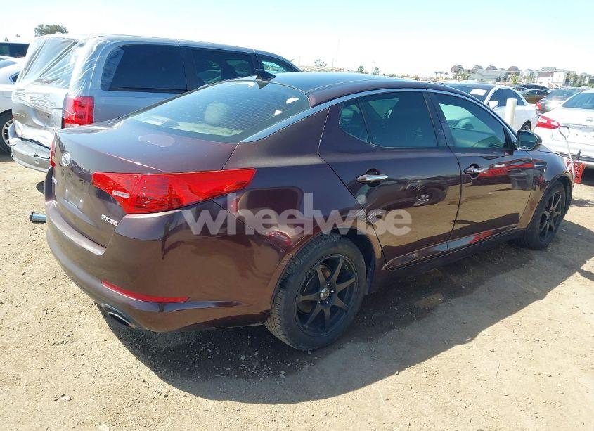 Photo 4 of 2012 Kia Optima EX (VIN 5XXGN4A77CG042624)