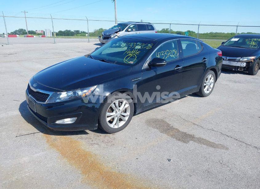 Photo 2 of 2012 Kia Optima EX (VIN 5XXGN4A77CG088437)