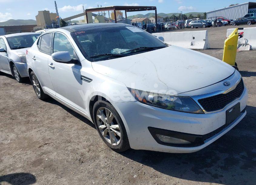 2013 Kia Optima EX (VIN 5XXGN4A77DG093428) main photo