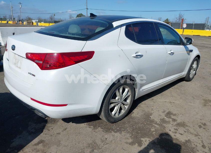 Photo 4 of 2013 Kia Optima EX (VIN 5XXGN4A77DG093428)