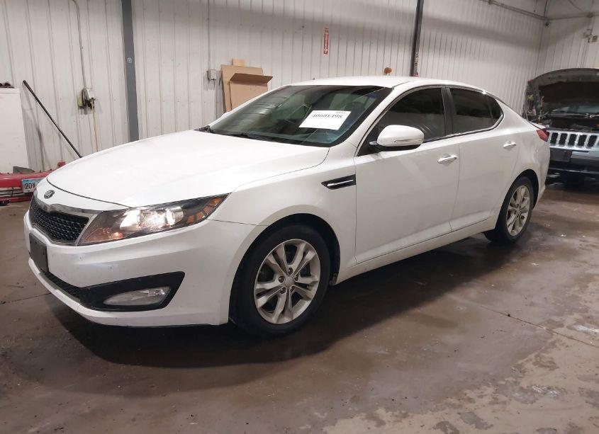 Photo 2 of 2013 Kia Optima EX (VIN 5XXGN4A77DG102886)