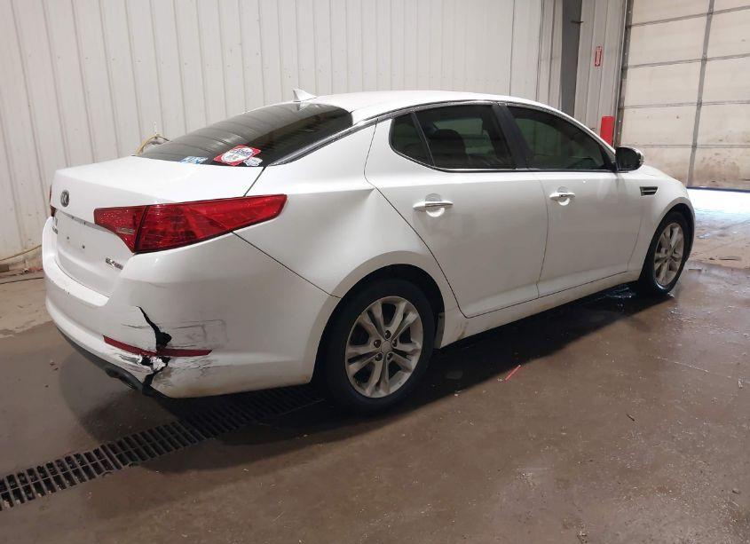 Photo 4 of 2013 Kia Optima EX (VIN 5XXGN4A77DG102886)