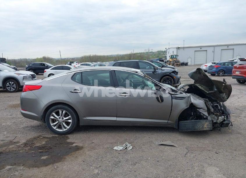 Photo 12 of 2013 Kia Optima EX (VIN 5XXGN4A77DG111541)